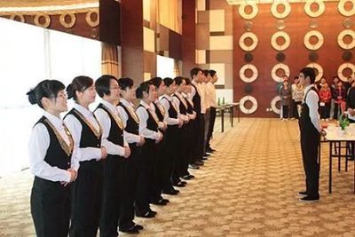 酒店还有开早会、写日记的必要么？——从传统工具到现代管理价值的再审视